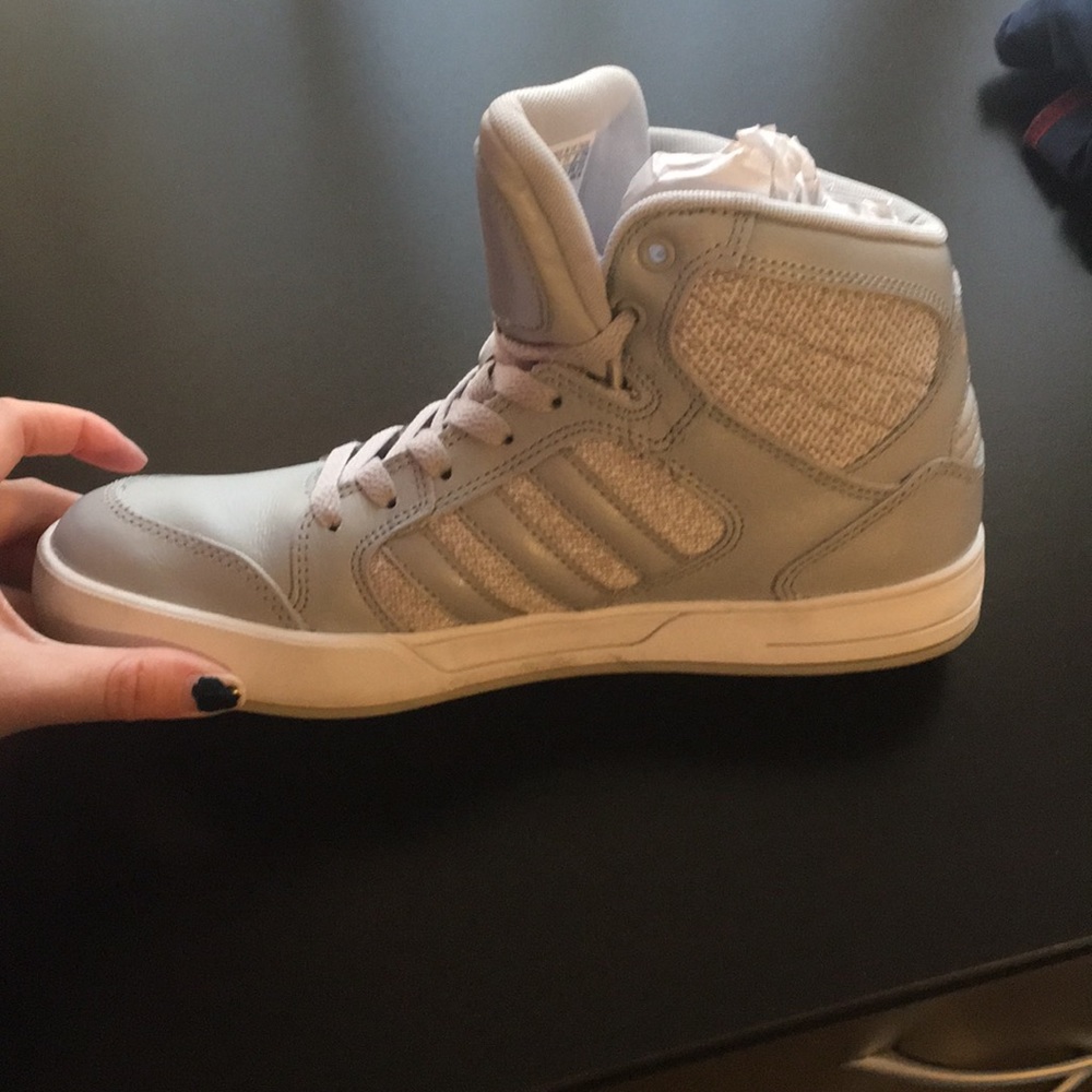 Women’s shoes